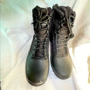 BRAND NEW Mens Danner Boots size 10.5